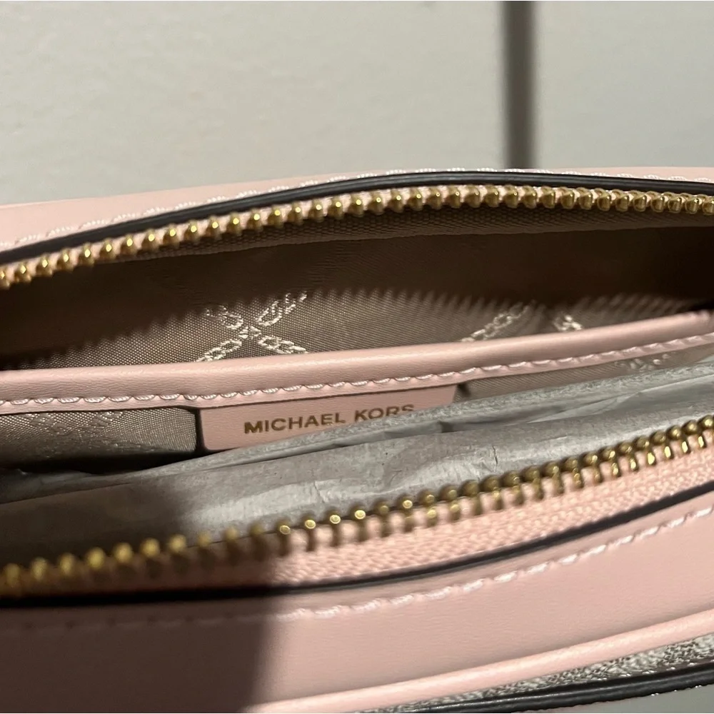 MICHAEL KORS- NWT Jet Set Charm Large EW Camera Xbody Bae Multi Color Pi… - Picture 13 of 15